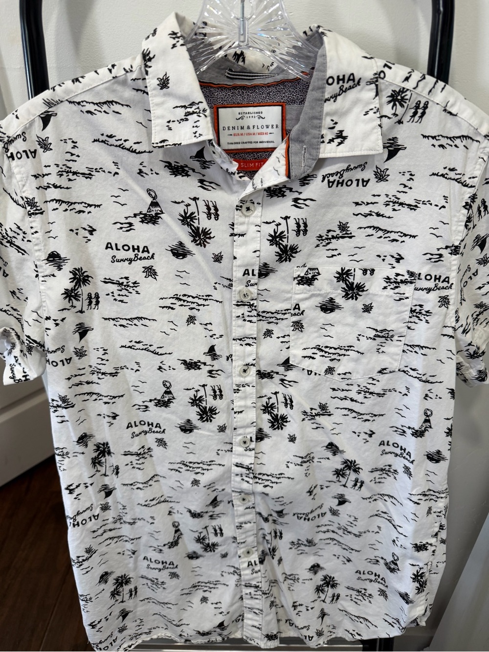 Denim & Flower White Short-Sleeve Aloha Print Button-Up Shirt
